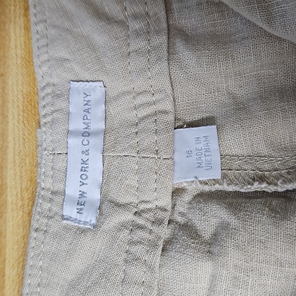 Women's Linen Capri Pants - Picture 5 of 6
